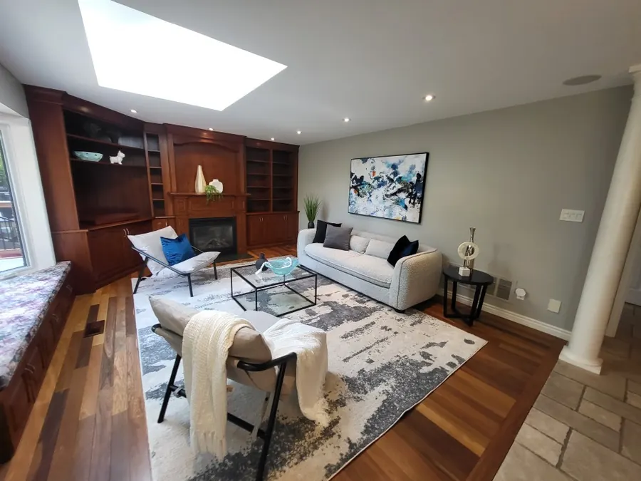 Professionally staged interior by Karol's Decor, portfolio image 11