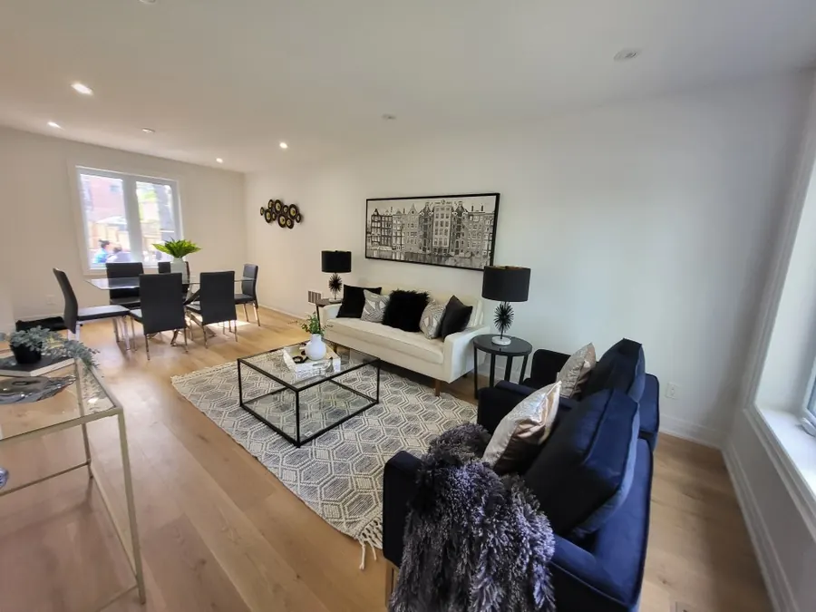 Professionally staged interior by Karol's Decor, portfolio image 25